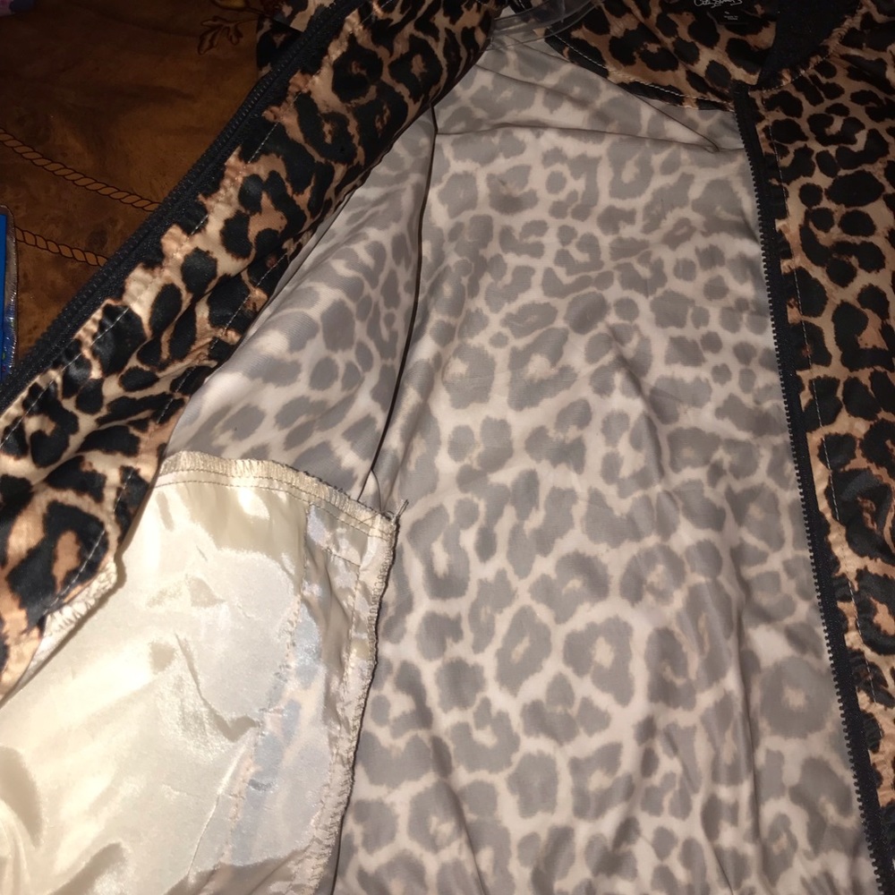 Leopard Jacket 🐆 - Picture 4 of 4